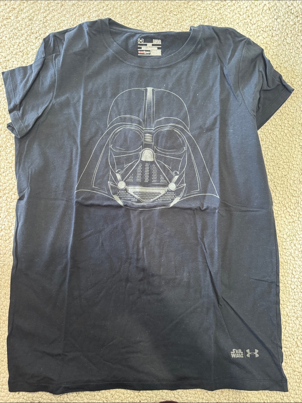 Under Armour women’s Black Darth Vader Graphic Short Sleeve Tee
